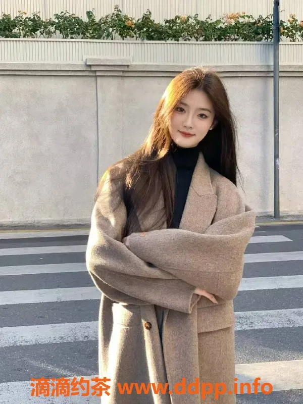 广州楼凤资源信息,天河嫩妹小月，10P鸳鸯浴等你体验！