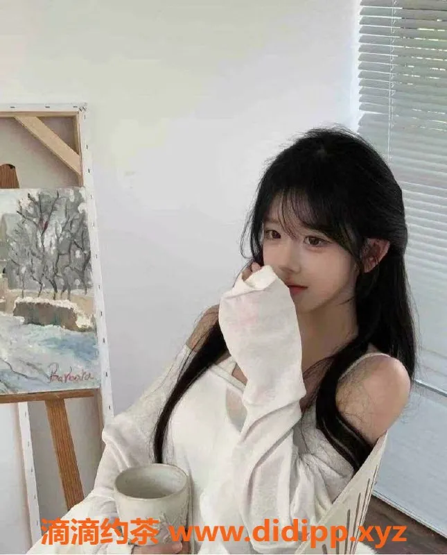 杭州楼凤-小蜜蜂：青春165cm，陪浴与激情服务任你选