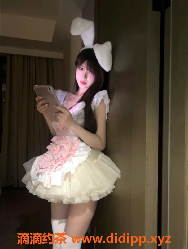 深圳楼凤-福田性感女友菜菜，163cm 34C 23岁