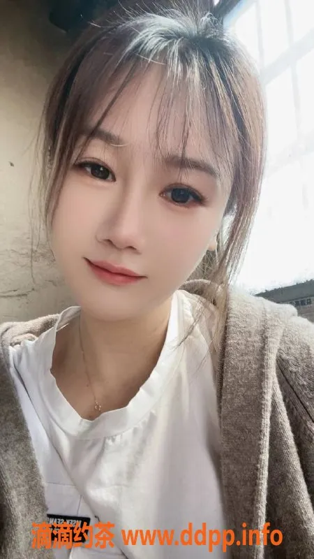 广州楼凤-天河骚骚老师，700元/次，真实视频验证