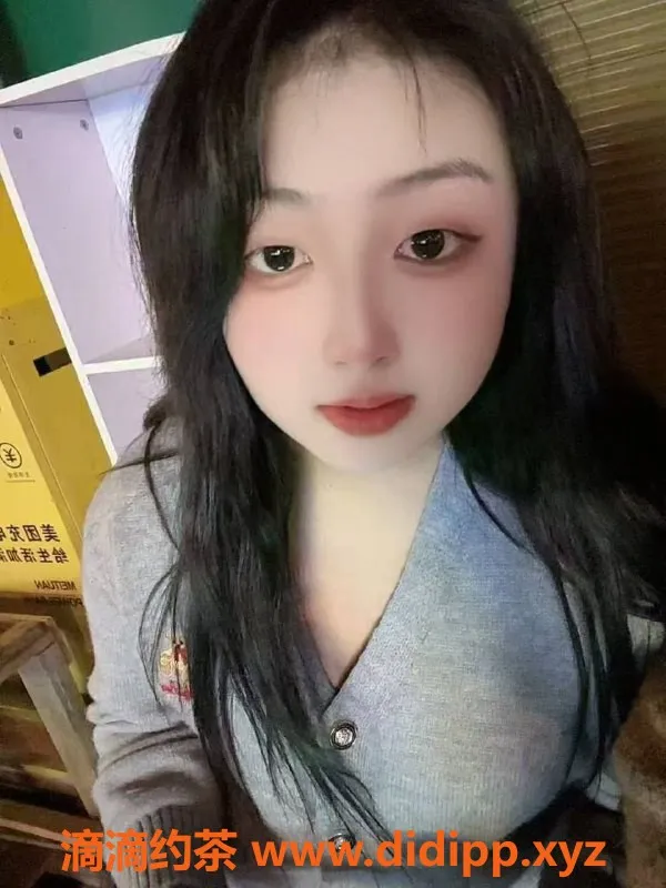 昆明楼凤-官渡区夏夏，600元口交服务，刺激体验