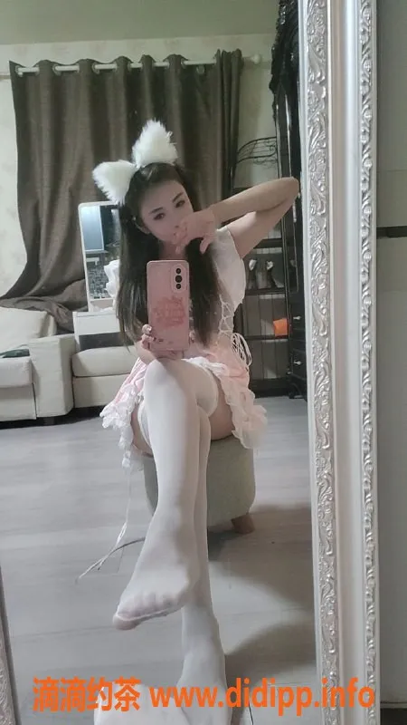 北京楼凤-朝阳双井喜悦，莞式服务800元，26岁163cm