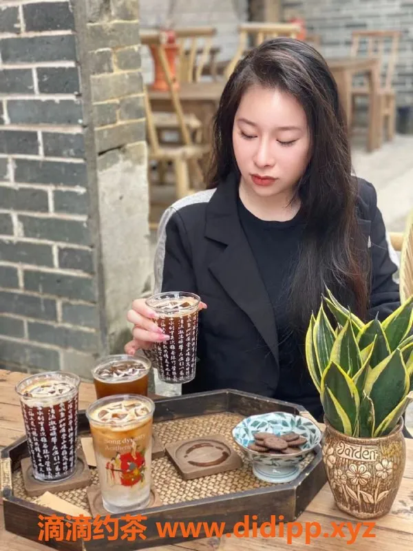 杭州楼凤资源信息,亲民服务，魅力四射的抓龙筋佳丽