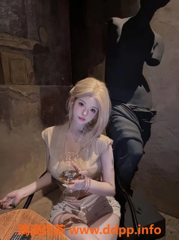 杭州楼凤资源信息,滨江高颜值巨乳小姐小米，1300元可69