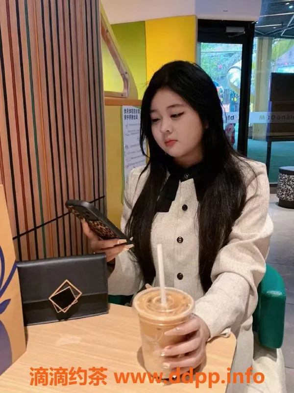 广州楼凤-天河嫩妹奈奈，视频验证，600元约会服务