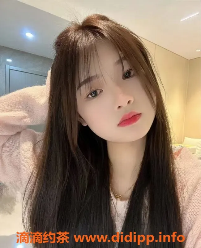 广州楼凤资源信息,海珠嫩妹莓莓，23岁167cm，胸围36D，包夜仅1800元！