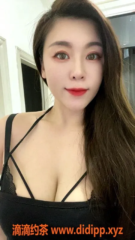 广州楼凤-广州白云漫漫，36D大胸，25岁，400元起