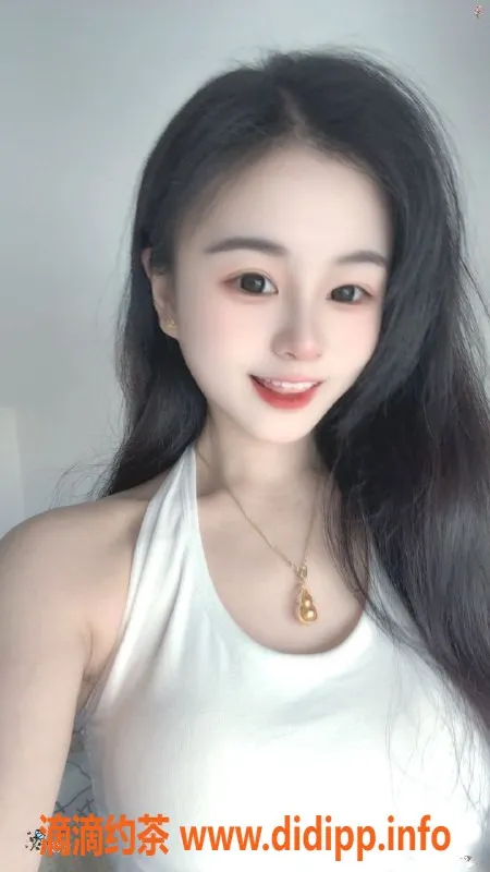 广州楼凤-天河御姐福宝，500元专业服务等你来！