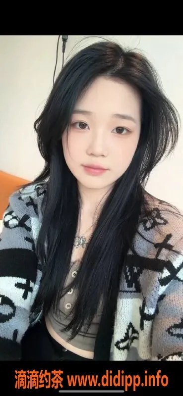 广州楼凤-天河果果，嫩妹大胸6P鸳鸯浴服务