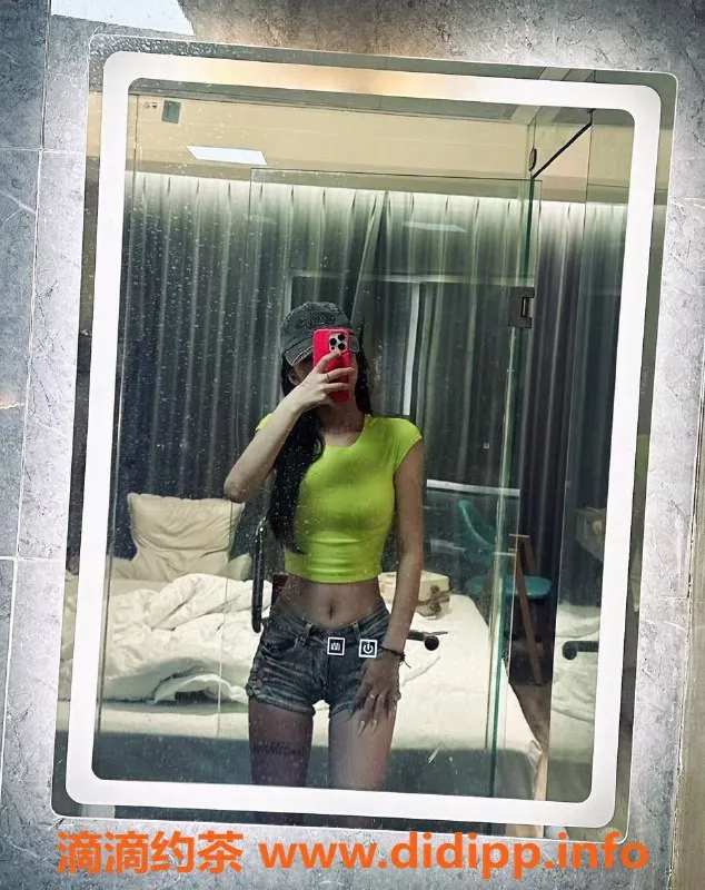 广州楼凤-天河果果，嫩妹大胸6P鸳鸯浴服务