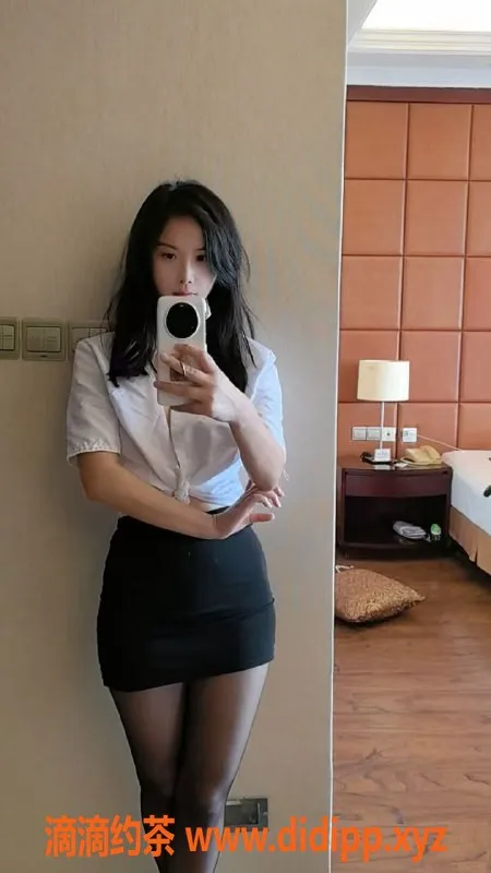 成都楼凤-桐梓林安若，500起享受多种服务