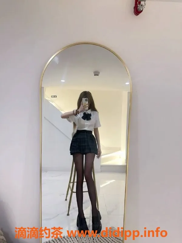 广州楼凤-广州番禺琪琪，800元起蛇吻服务