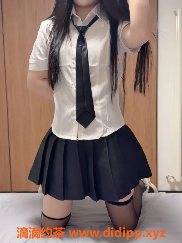 郑州楼凤-郑州甜甜22岁，165cm可爱同行，热情服务低价体验