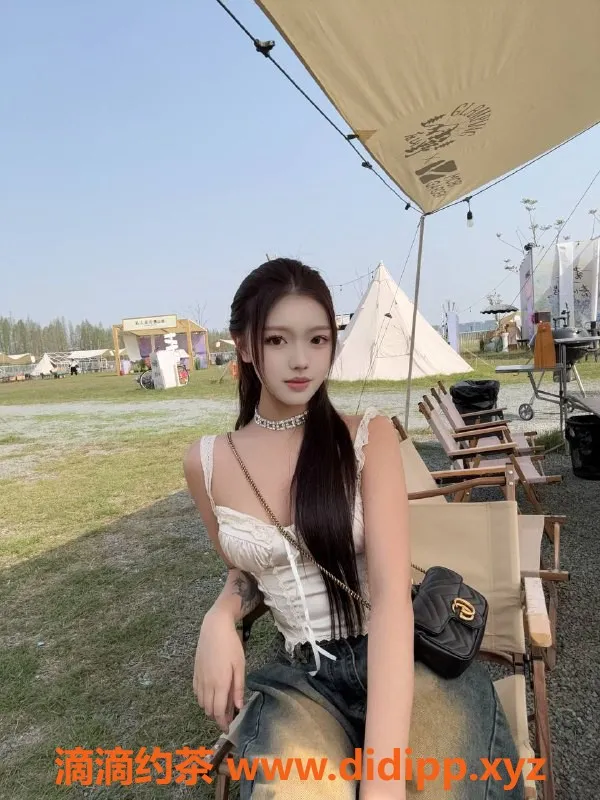 杭州楼凤-九堡嫩妹小羊，颜值巨乳让人心动