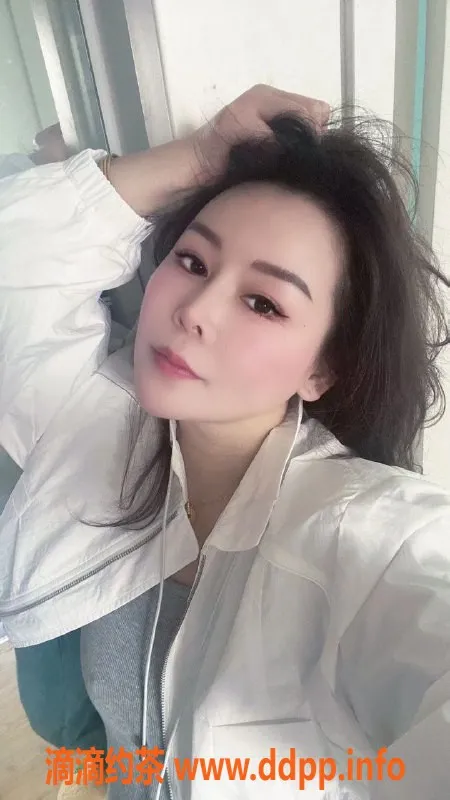 南京楼凤资源信息,南京鼓楼区灵宝27岁C+罩杯美女600元服务