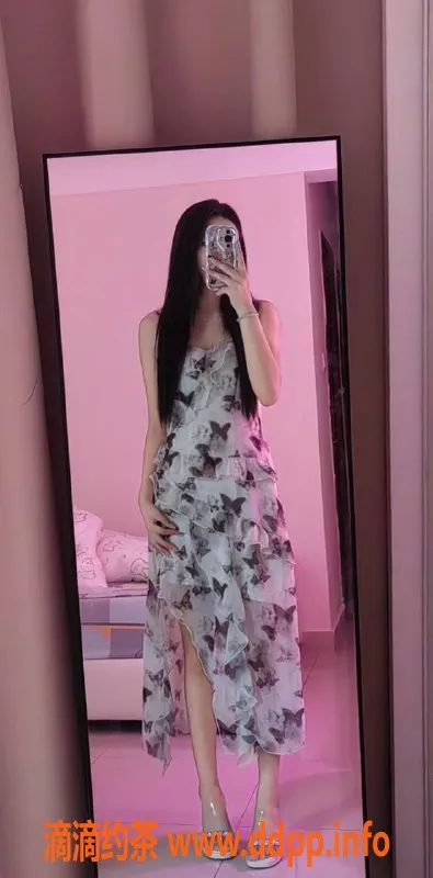 广州楼凤-天河御姐可乐，700元私密服务等你体验！