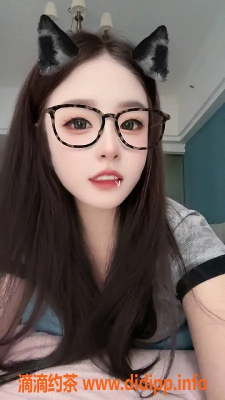 成都楼凤-成华小雪 回马枪服务 500元起