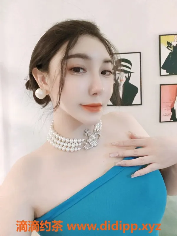 广州楼凤-天河御姐岁岁，12P舌吻体验