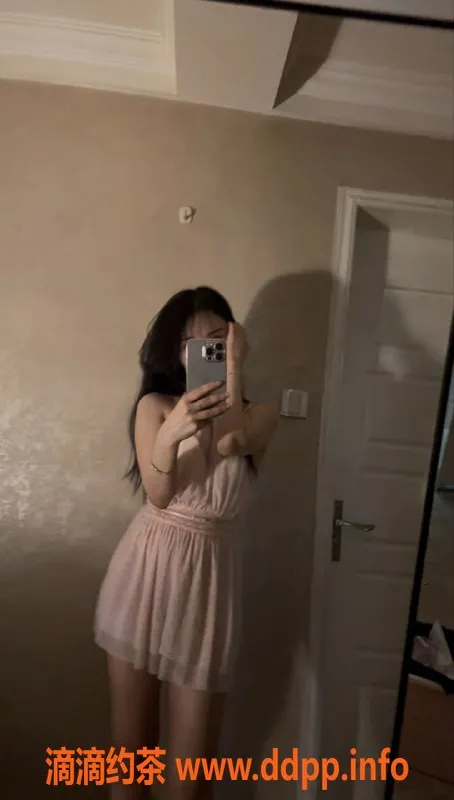 杭州楼凤-上城巨乳少妇姗姗，半套服务超值体验