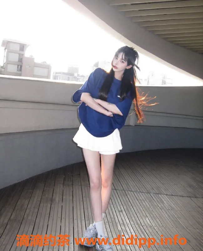 杭州上门服务-滨江D杯美眉22岁175cm，激情服务仅需1400元！