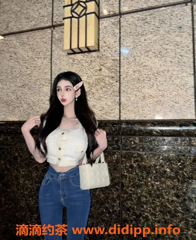 杭州上门服务-滨江D杯美眉22岁175cm，激情服务仅需1400元！