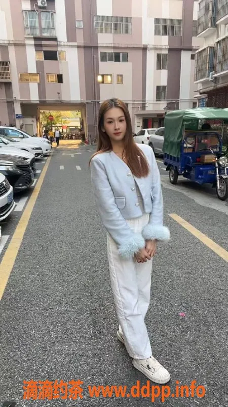 深圳楼凤-龙华小七，22岁170cm，1200元服务等你来体验