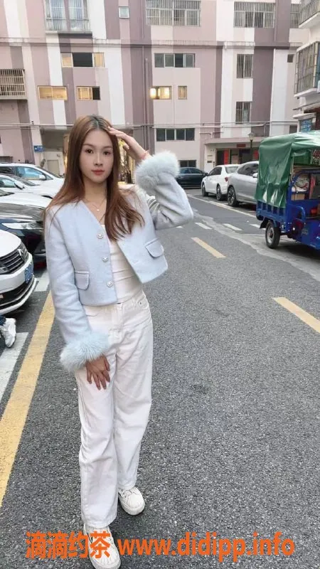 深圳楼凤资源信息,龙华小七，22岁170cm，1200元服务等你来体验