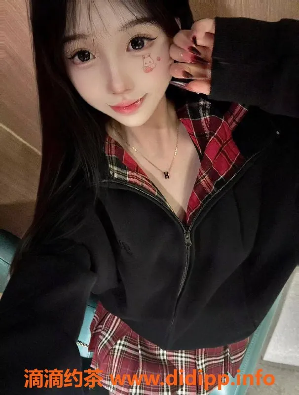 广州楼凤资源信息,天河嫩妹小玉，10P舌吻大长腿服务！