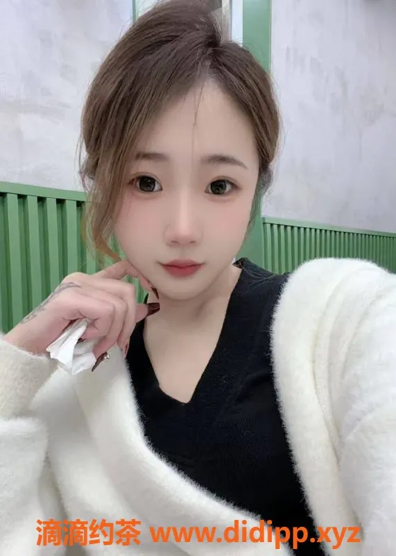 广州楼凤-天河嫩妹七七，视频验证，800元约会