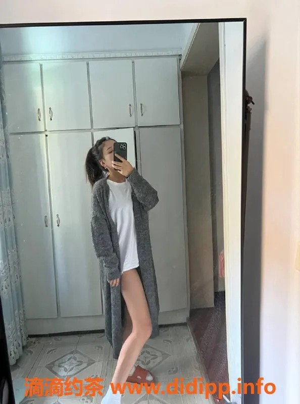 广州楼凤-天河御姐钱钱，800元超值服务等你来约！