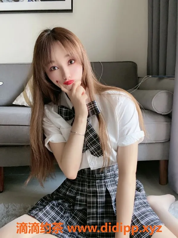 广州楼凤-天河御姐朵朵，18P超值舌吻服务