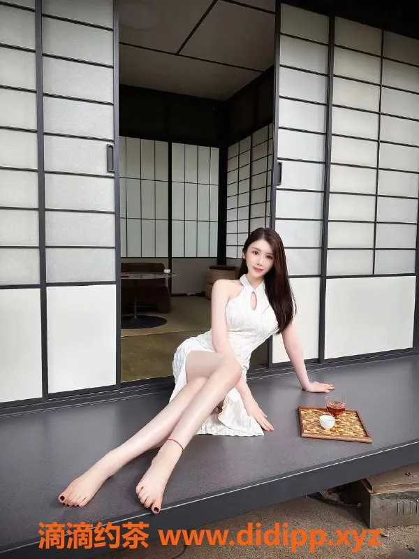 杭州楼凤-杭州甜笑笑，22岁D罩杯美少女，价格亲民