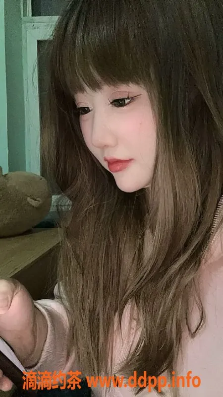 北京楼凤-通州晨晨：26岁，165cm丰满美女，600元服务等你来！