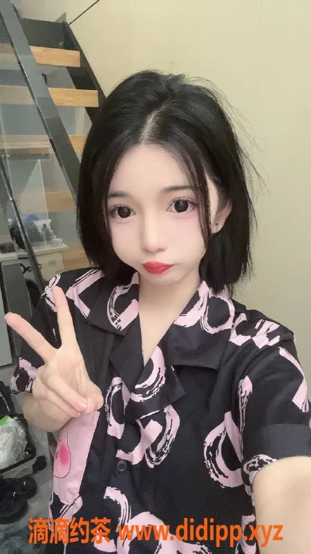 上海楼凤-杨浦饱饱21岁，热情服务，100分钟1400pp