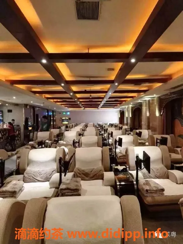 广州楼凤-白云区顶级95，658元体验奢华享受