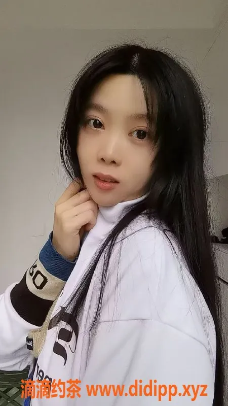 重庆楼凤-大学城静静子，26岁身材完美服务全面