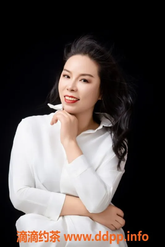 北京楼凤-朝阳二妞，33岁165cm温柔服务，8p起