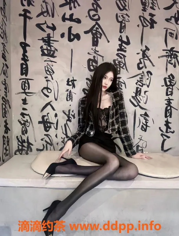 太原楼凤-长治菲菲，23岁170cm天然服务，激情体验只需700元