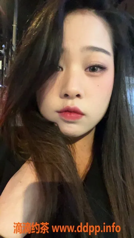 成都楼凤-温江区白兔子，600元享受女友感服务