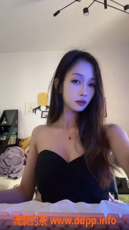 重庆楼凤-佳佳，甜美服务，值得一试！