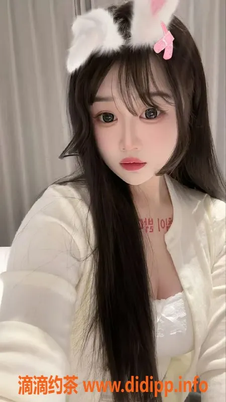 厦门楼凤-集美19岁嫩妹泡泡，服务优质只需600元