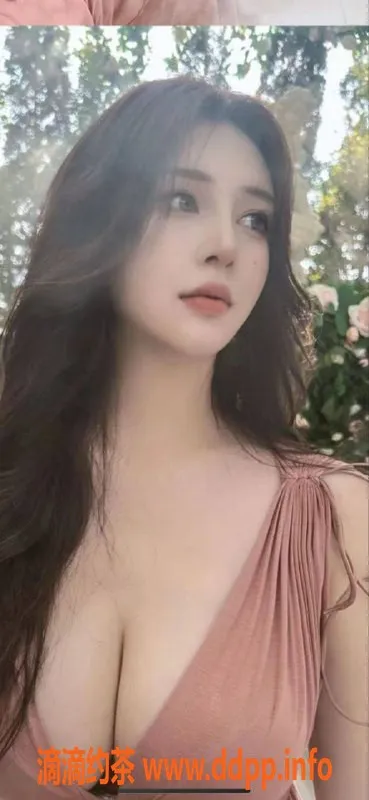 福州楼凤-台江区23岁啵啵，168cm、36G，800元双人服务