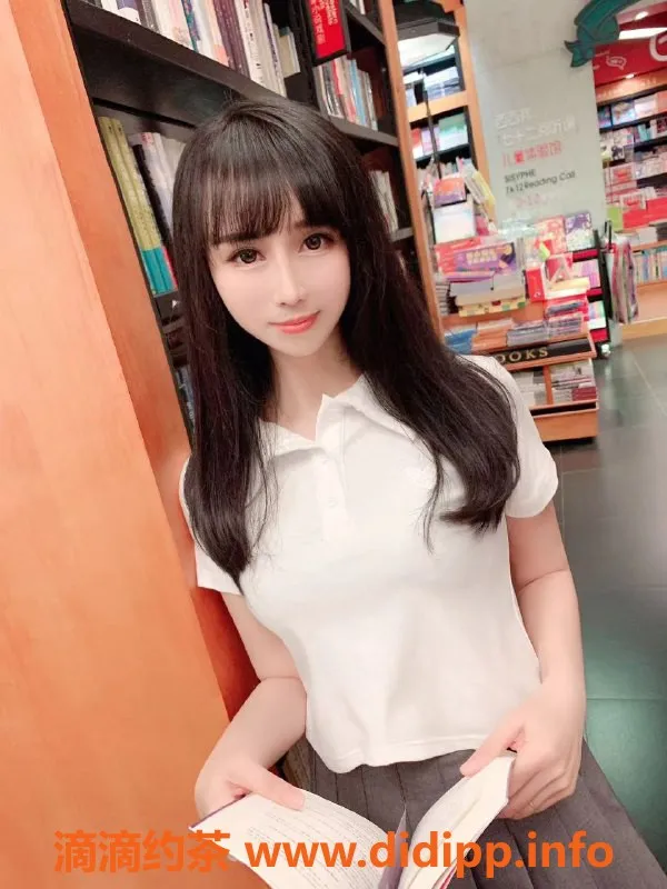 成都楼凤-郫都区瑄瑄，400/700制服诱惑服务