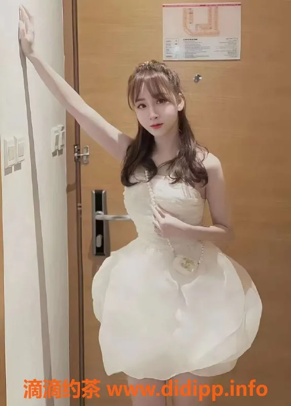 广州楼凤资源信息,广州天河罗莎，750元起，蛇吻体验等你来