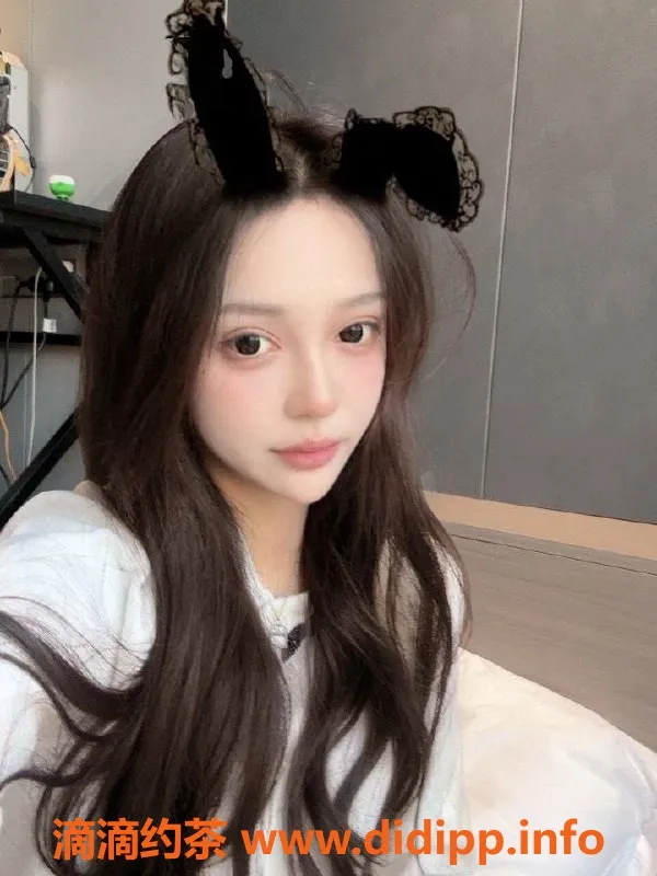 广州楼凤-天河嫩妹乐乐，8P夜课等你体验