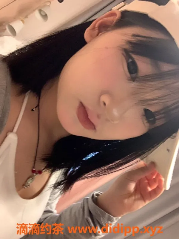 成都外围-成都17岁新人仪仪，身高157，价格实惠