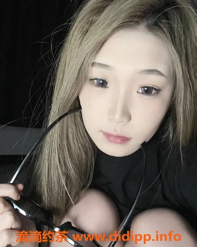 南昌上门服务-西湖萱萱19岁，160cm嫩妹，500元开启调情之旅