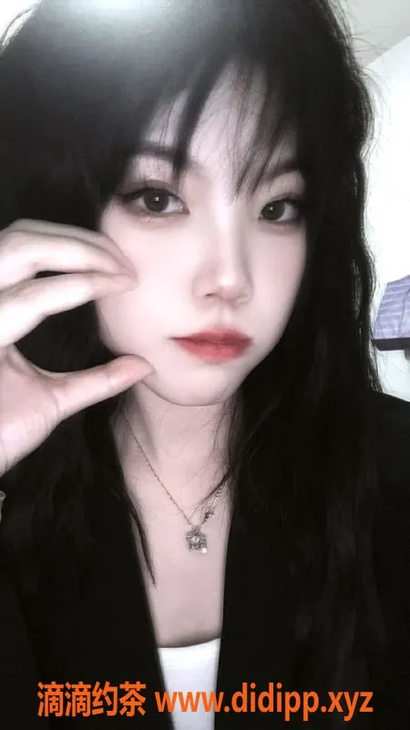 成都楼凤-成都小玉，168cm嫩妹，身材雪白，优惠价8p