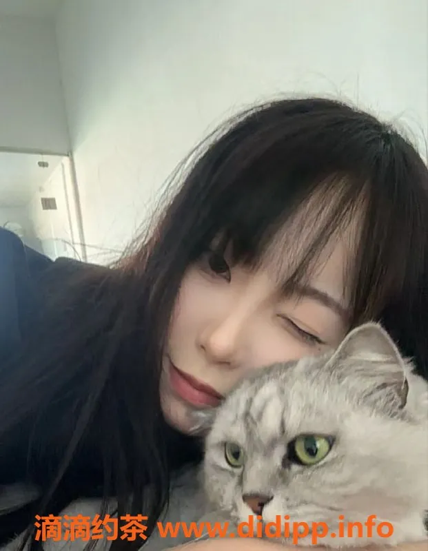 长沙楼凤资源信息,雨花区佳妮，18岁165高，服务超赞只需600元！