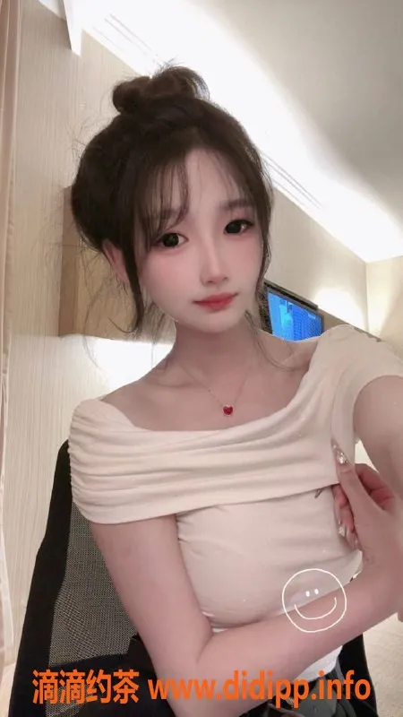 东莞楼凤-东城小雪，900元起，绝佳服务体验